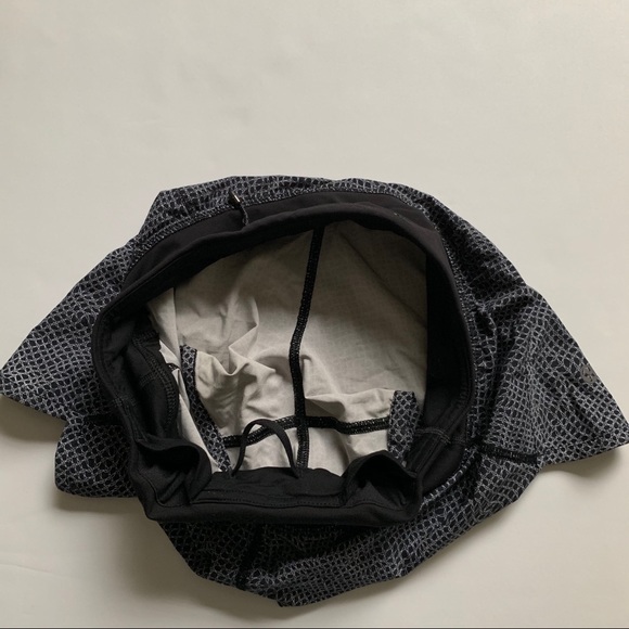 Lululemon Speed Shorts - Picture 6 of 8